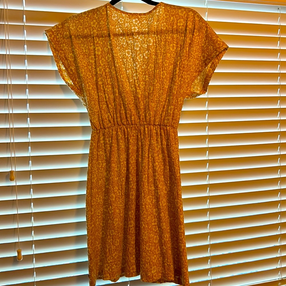 Woman’s Roxy Sun Dress - Picture 2 of 4
